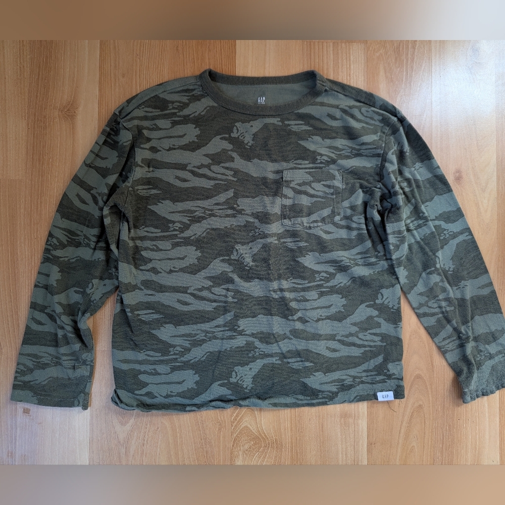 GAP Kid's Olive Green Camo Long-Sleeve Shirt Boys Size 8